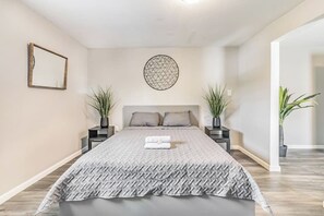 6 chambres, fer et planche Ă repasser, Wi-Fi, draps fournis