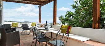 Stunning home in Pantelleria with WiFi