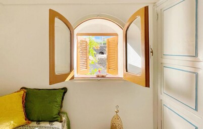 Stunning home in Pantelleria with WiFi