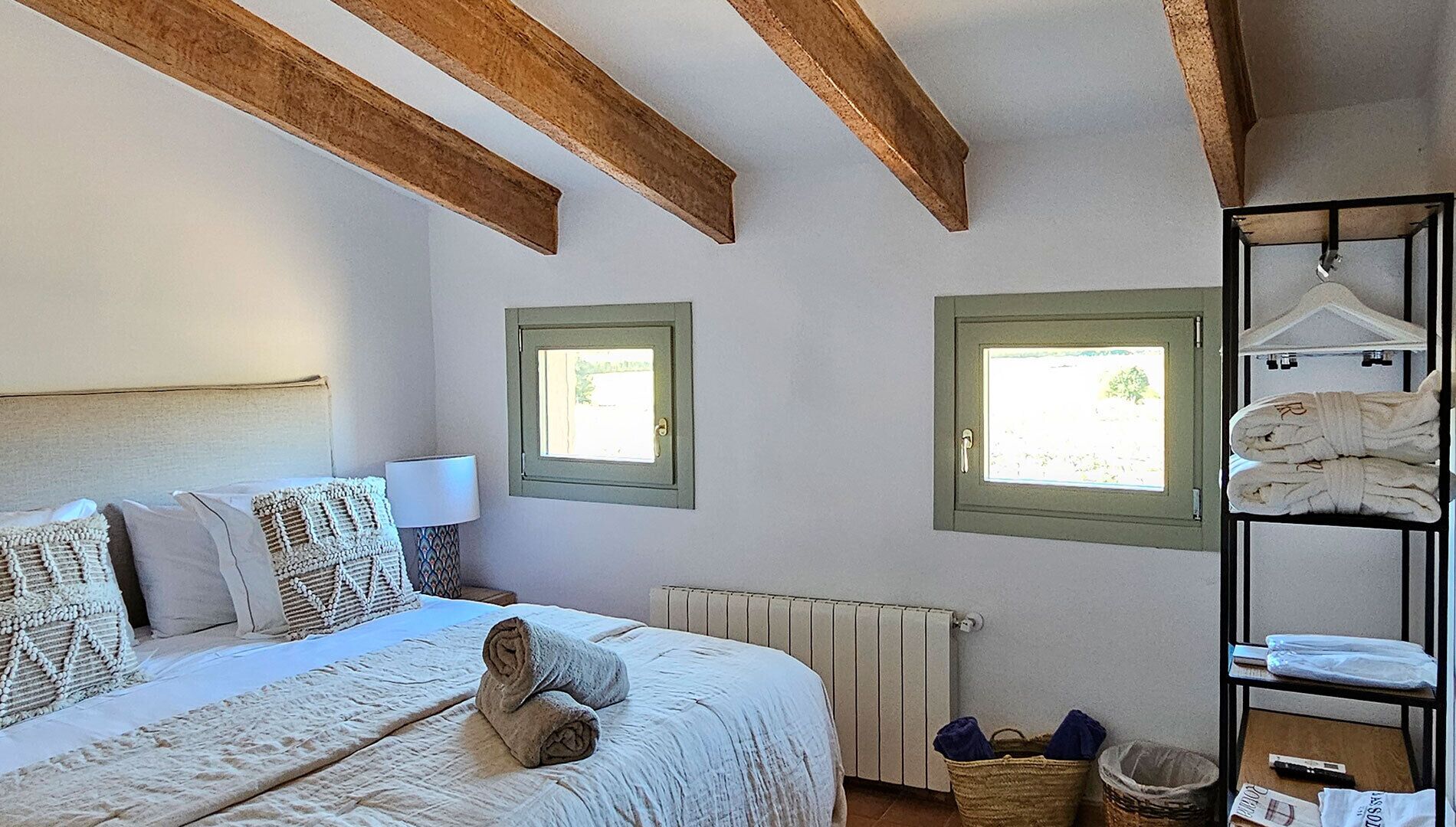 Habitación doble clásica | Sábanas de algodón egipcio y ropa de cama de alta calidad 