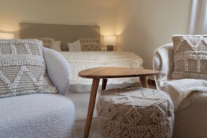 经典套房 | 埃及棉床单、高档床上用品、客房内保险箱、特色装修