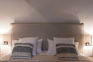 Junior Studio Suite, Terrace | In-room safe, individually decorated - Finca Es Mayolet (Manacor)