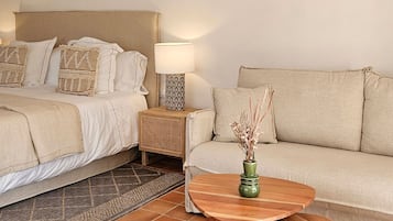 Junior Studio Suite, Terrace | Cadar kapas Mesir, peralatan tempat tidur premium