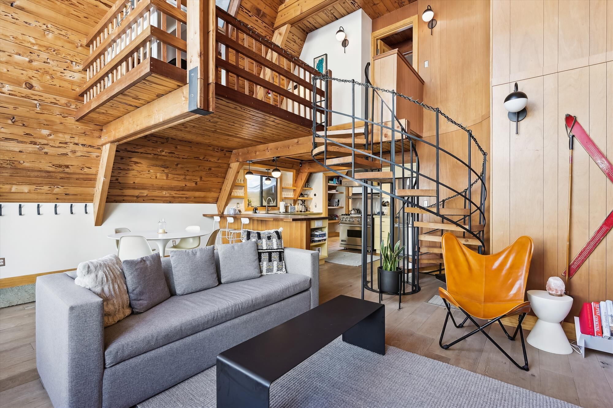 Delightful Upgraded Home in Alpine Meadows