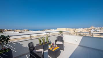 Chambre Supérieure | Terrasse/Patio