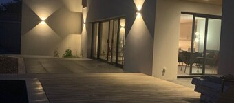 Le Pont des Amis - Brand New Architect Villa
