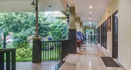 Collection O 91071 Hotel Desa Wisata Tmii