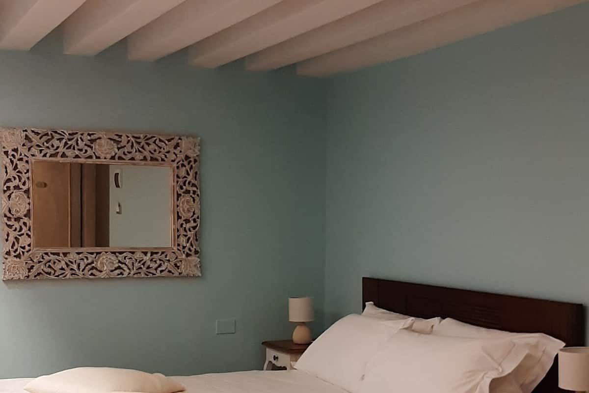 Quarto casal superior | Roupas de cama premium, edredons de pluma