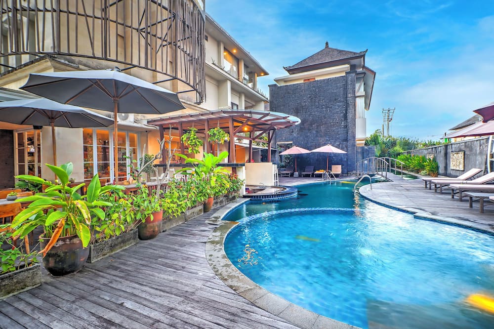 Palette Signature Hotel