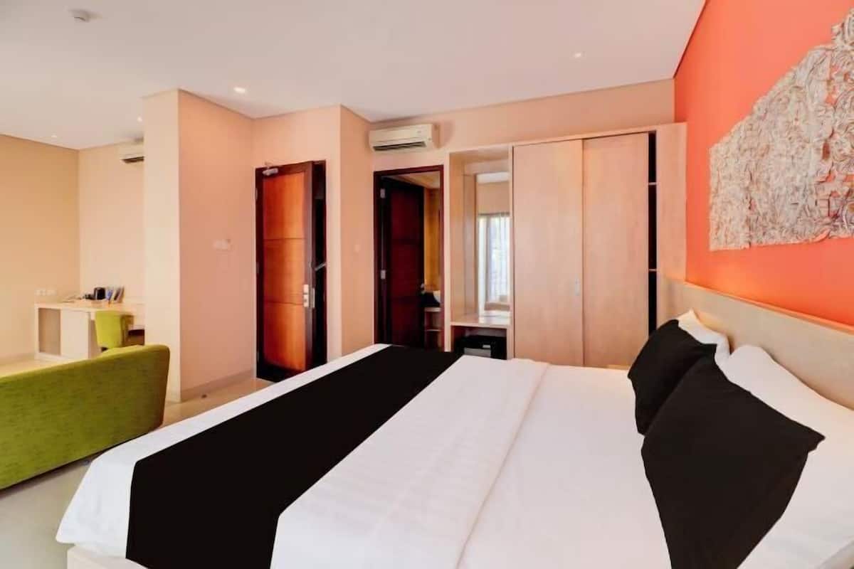 2 bedrooms, desk, laptop workspace, free WiFi