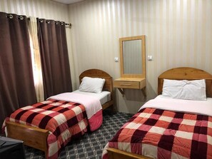 Deluxe Double or Twin Room | Seterika/papan seterika, Wi-fi percuma 