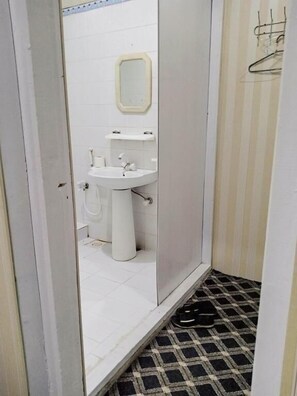 Deluxe Double or Twin Room | Bilik Mandi