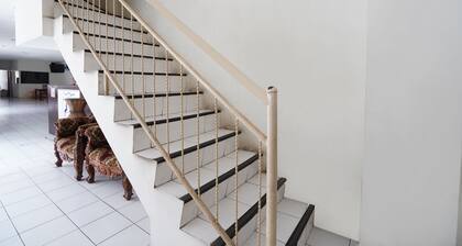 OYO 91035 De Ritz Residence
