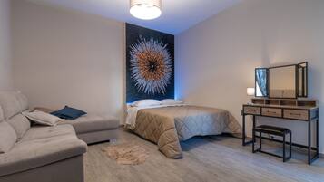 1 bedroom, iron/ironing board, free WiFi, bed sheets