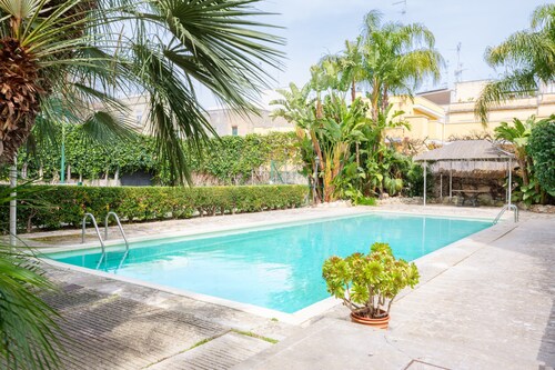Villa 'Gli Archi with Pool - Lecce' with Private Pool, Garden and Air Conditioning