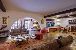 Fireplace - Villa 'Gli Archi with Pool - Lecce' with Private Pool, Garden and Air Conditioning (Lecce)