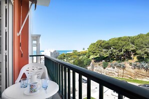 Property grounds - Apartment 'Celeste' with Sea View, Shared Terrace and Wi-Fi (conil de la frontera)