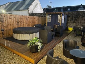 Cottage | Property grounds - Rural Chapel Cottage, Near Airport, bar & hot tub (Aberdeen)