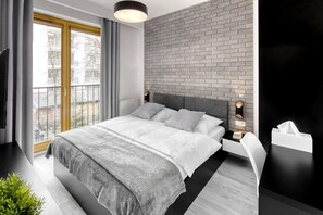 Departamento | 1 habitación, insonorización, tabla de planchar con plancha y cunas 