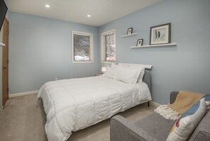 3 Schlafzimmer, Schreibtisch, Reisekinderbett, kostenloses WLAN