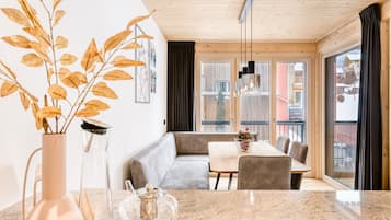Superior Apartment | In-room dining