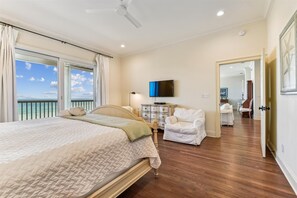 5 bedrooms, free WiFi, bed sheets