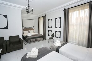 Kamar Keluarga, area taman | Seprai premium, brankas, meja kerja, dan Wi-Fi gratis