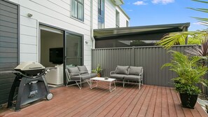 Property grounds - The Villa at Fraser Cove - Modern Northern Rivers Villa - Pet Friendly - Min. 3 Night Stays! (Tweed Heads South)