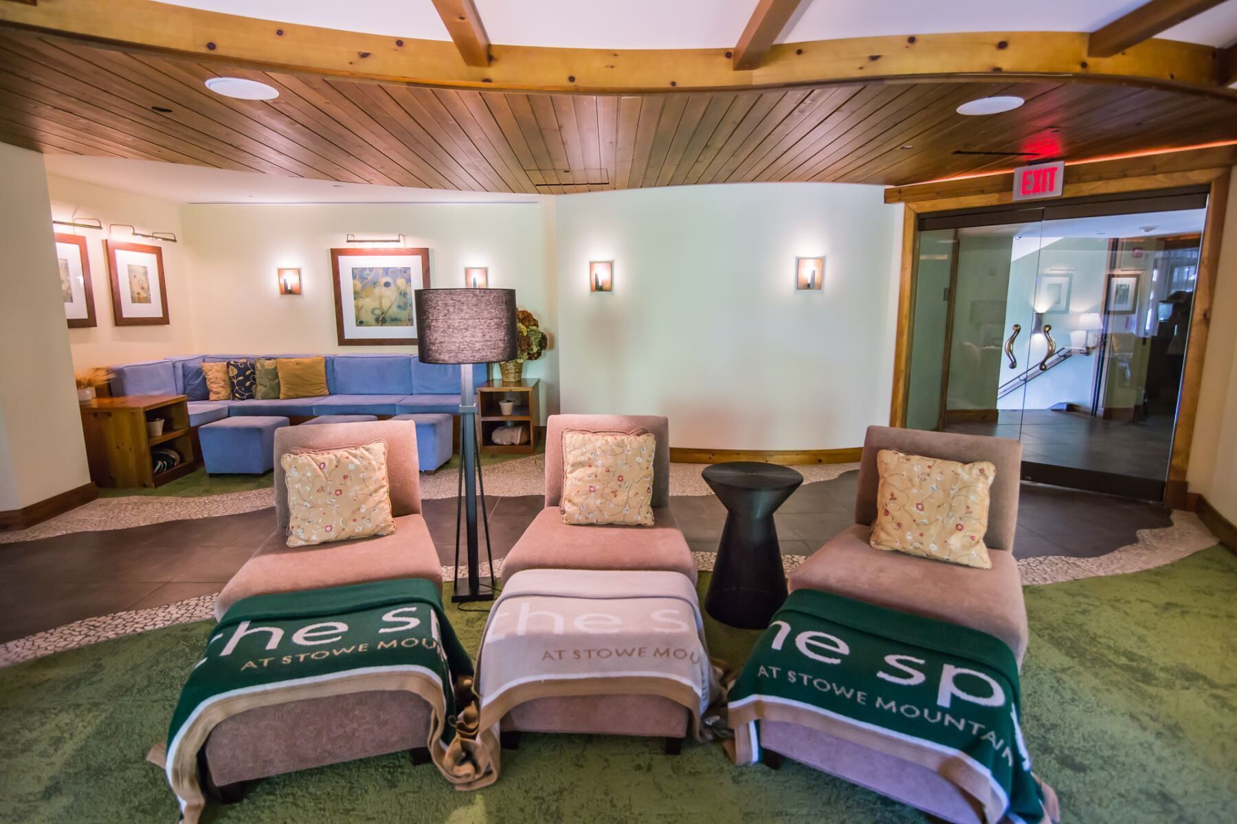 Top Floor Studio, North Wing, Lodge @ Spruce Peak - Stowe, VT