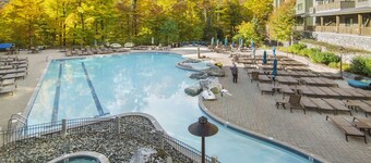 Ski in/out! Large Studio in Lodge at Spruce Peak