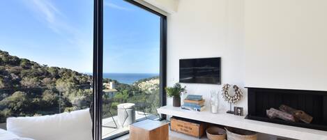 Kamin, Tischtennisplatte