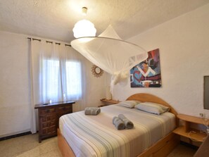 3 bedrooms, iron/ironing board, internet - House Es Pins (Begur)