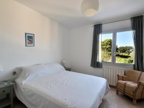 4 chambres, fer et planche à repasser, accès à Internet haute vitesse