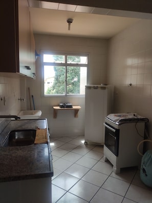 Private kitchen - Apartment very close to the beach!!! (Guarapari)