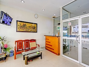 Reception - Collection O 91484 Lai Lai Apartment (Batam)