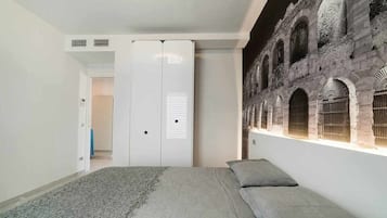 2 Schlafzimmer, Schreibtisch, Bügeleisen/Bügelbrett, kostenloses WLAN