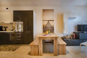 Fridge, microwave, oven, dishwasher - Residence Moky D14 - pool, private garden, garage (Lazise)