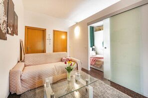 1 Schlafzimmer, Schreibtisch, Bügeleisen/Bügelbrett, kostenloses WLAN