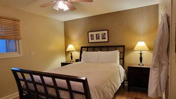 1 makuuhuone, työpöytä, Wi-Fi, vuodevaatteet