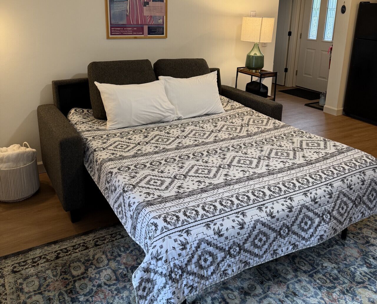 1 slaapkamer, een bureau, wifi, beddengoed