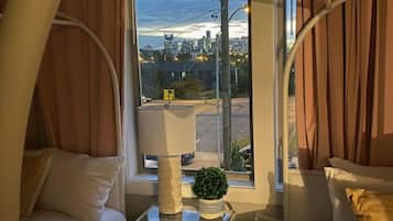 7 bedrooms, iron/ironing board, travel crib, free WiFi