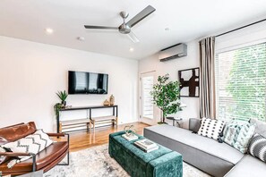 TV connectée, table de tennis de table