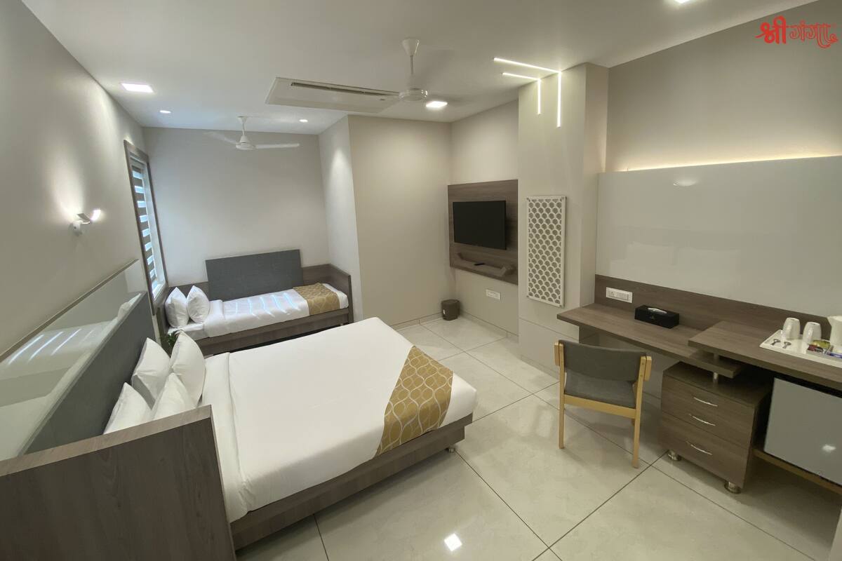 Habitación ejecutiva | Tabla de planchar con plancha y wifi gratis 