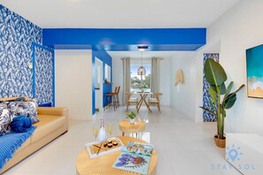 Televisión y oficina 