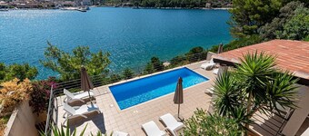Villa with Private Pool in Vela Luka
