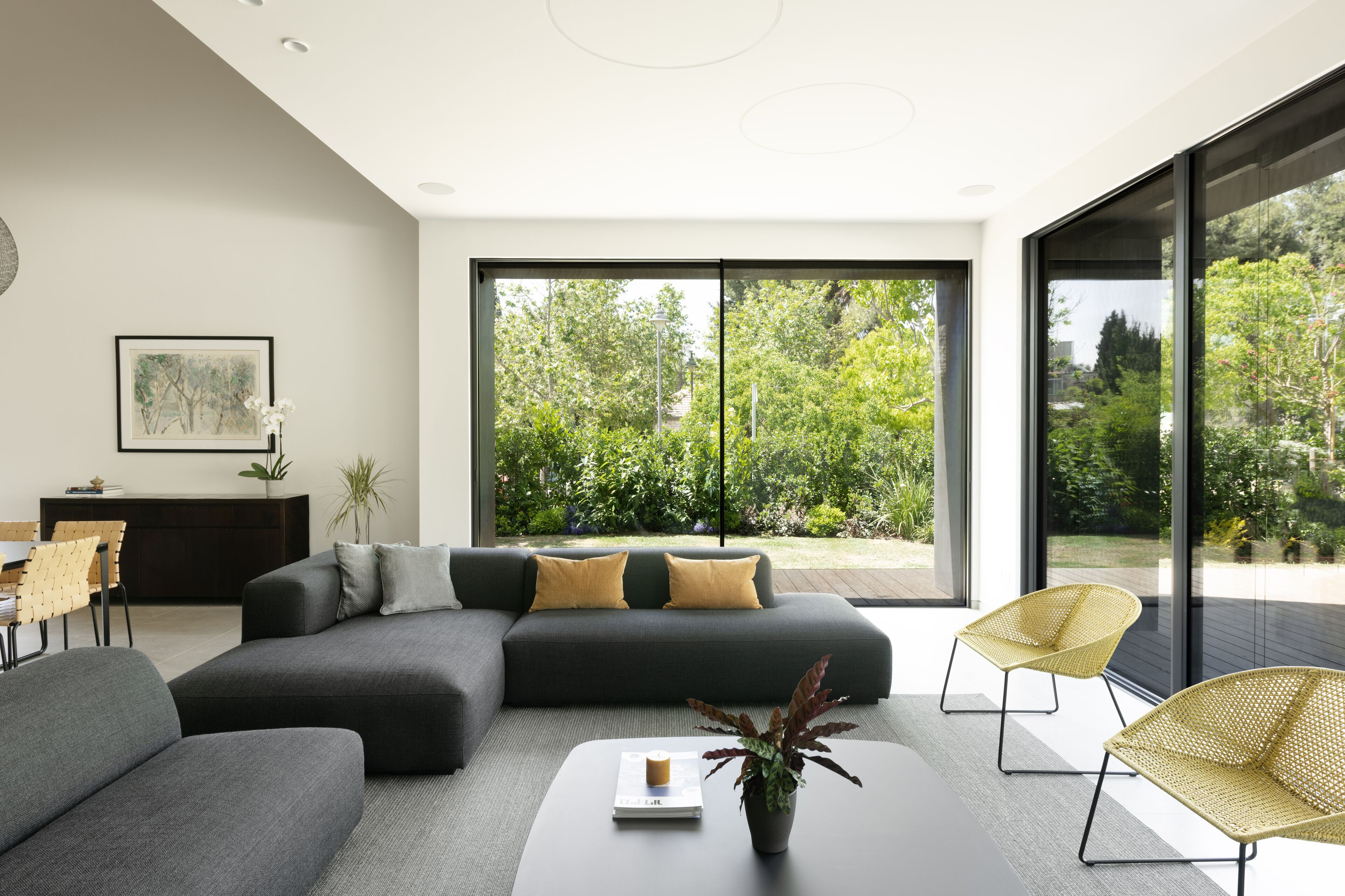 Villa Luxe | Coin séjour | TV connectée de 65 pouces avec chaînes numériques, télévision, Netflix