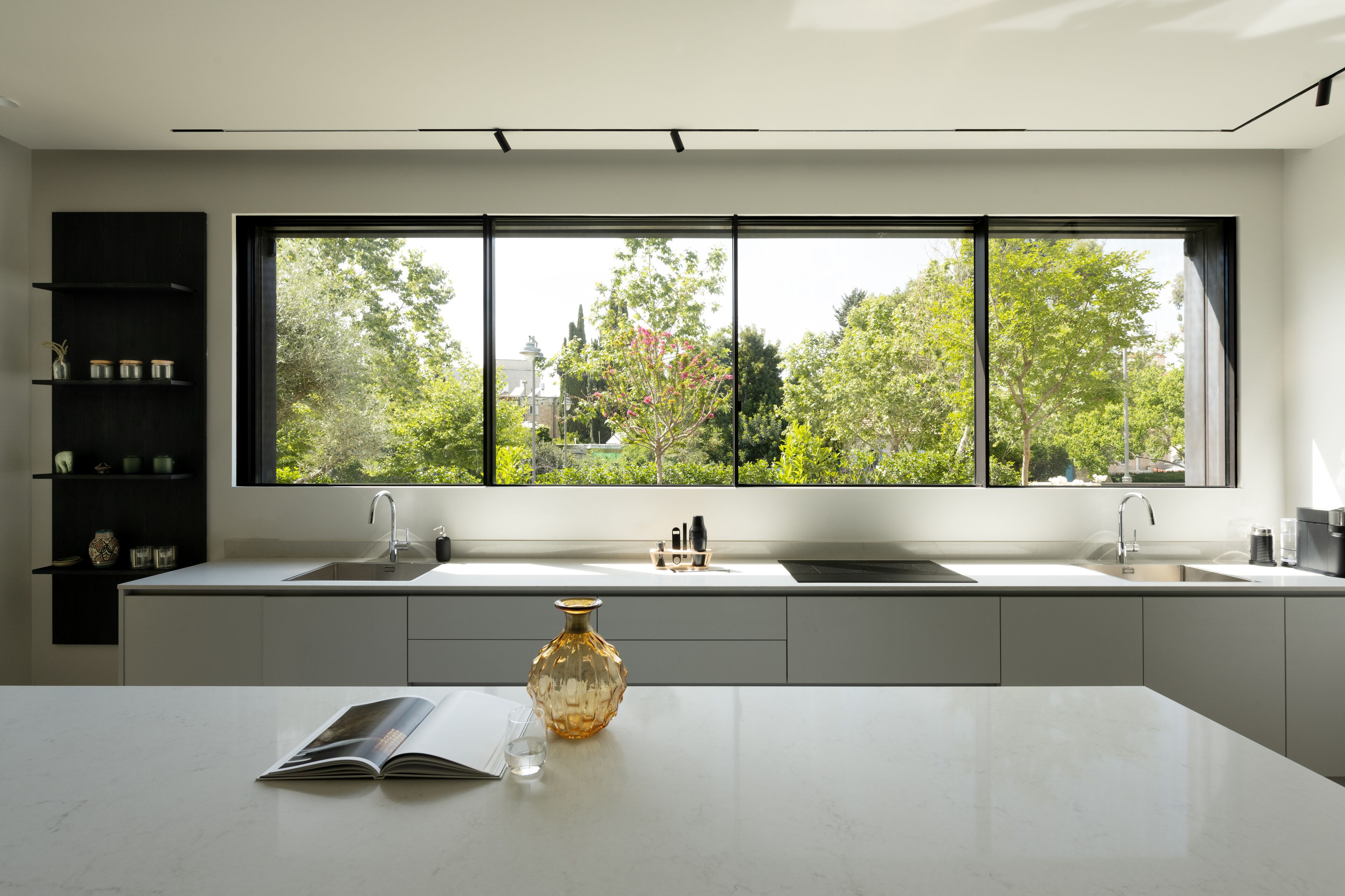 Villa de lujo | Cocina privada | Refrigerador con congelador, microondas, horno y parrilla de estufa 