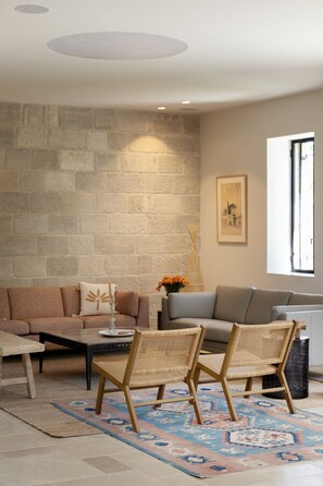 Smart TV 65 pulgadas con canales de televisión digitales, televisión