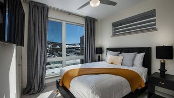 2 bedrooms, iron/ironing board, WiFi (free), bed sheets