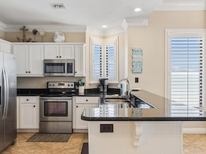 Fully Equipped Kitchen - SeaChase 1501W | Sky-High Views & Pool (Orange Beach)